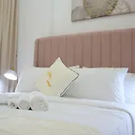 Tranquil Masdar 2Br Pool And Free Parking