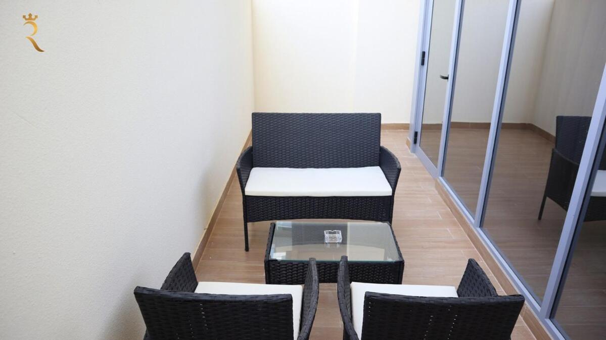 Tranquil Masdar 2br Pool And Free Parking