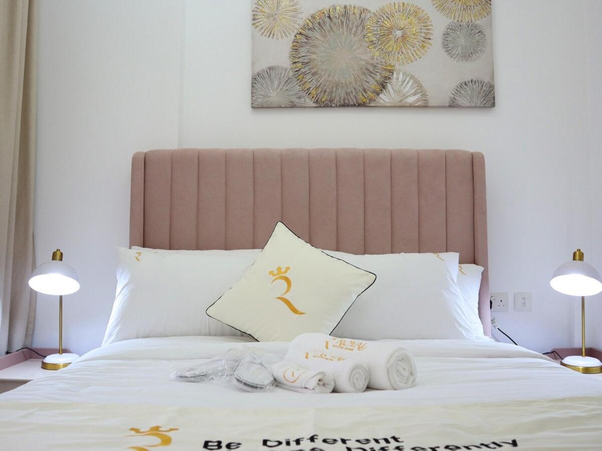 Apartment Tranquil Masdar 2br Pool And Free Parking Abu Dhabi