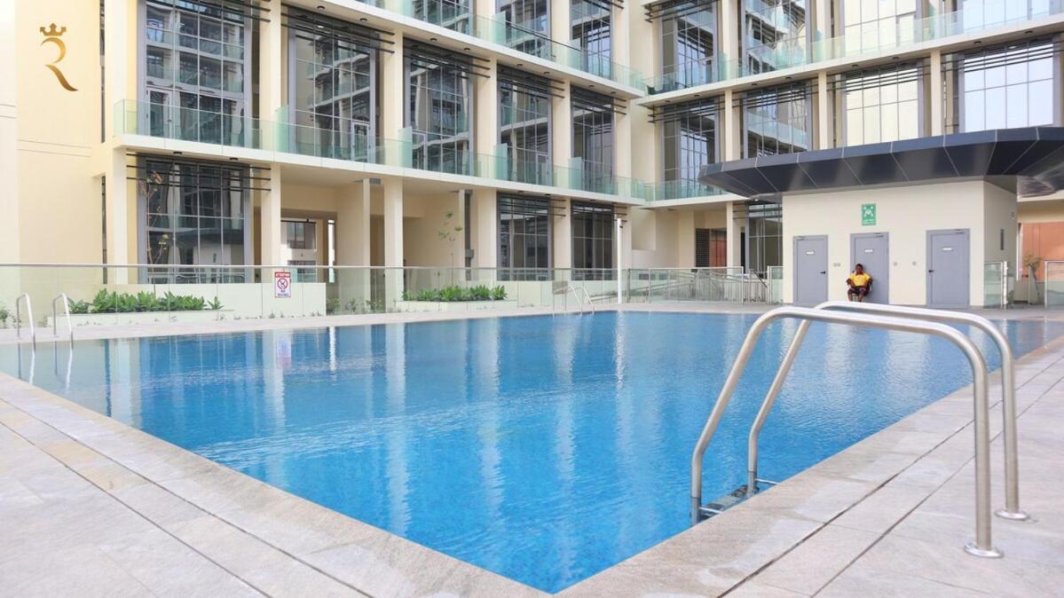 Apartment Tranquil Masdar 2br Pool And Free Parking
