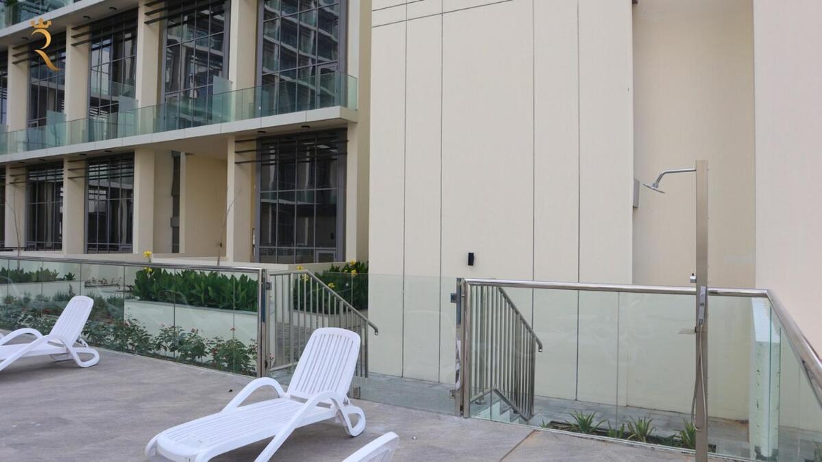 Tranquil Masdar 2br Pool And Free Parking