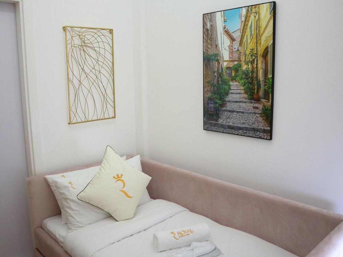 Tranquil Masdar 2br Pool And Free Parking Apartment *