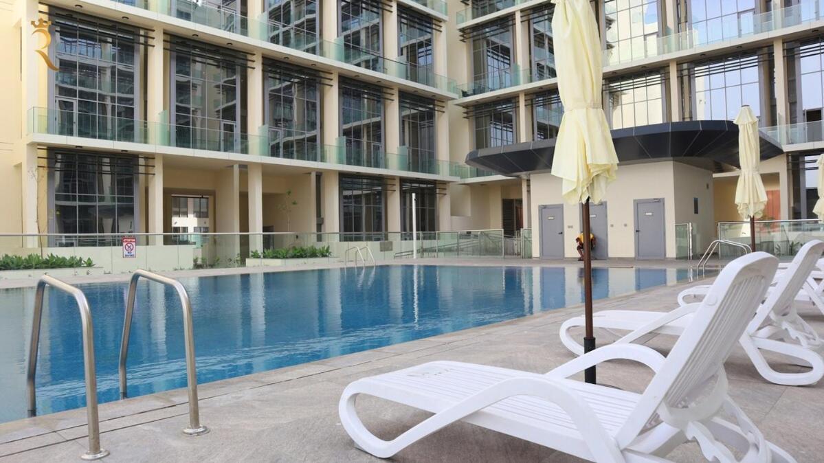 Tranquil Masdar 2br Pool And Free Parking Abu Dhabi