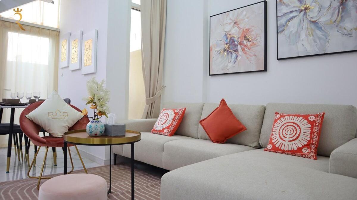 Apartment Tranquil Masdar 2br Pool And Free Parking Abu Dhabi