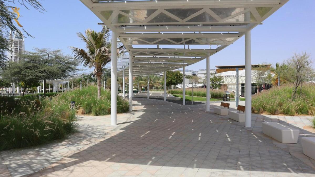 Tranquil Masdar 2br Pool And Free Parking Apartment