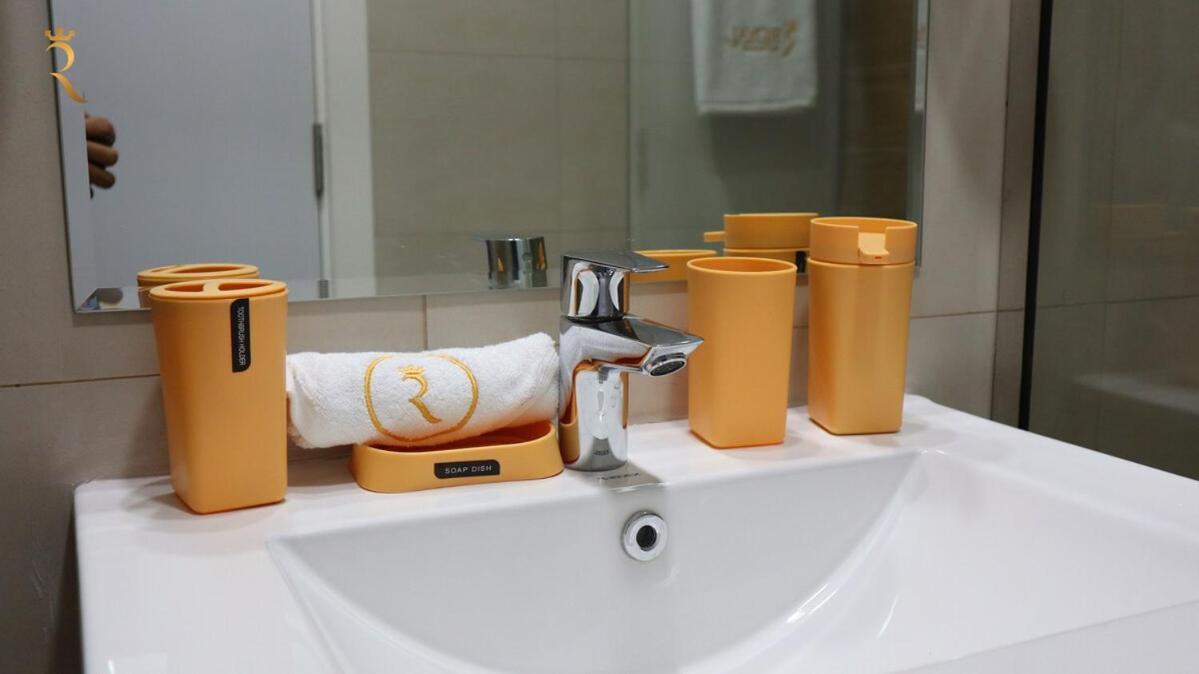 Tranquil Masdar 2br Pool And Free Parking Abu Dhabi