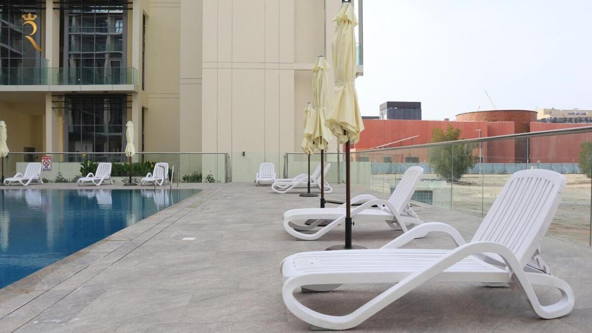 Apartment Tranquil Masdar 2br Pool And Free Parking Abu Dhabi