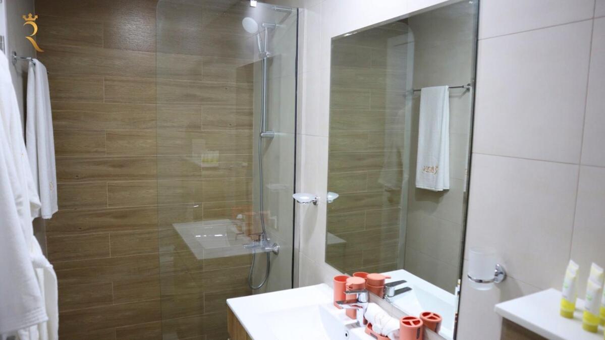 Tranquil Masdar 2br Pool And Free Parking Abu Dhabi